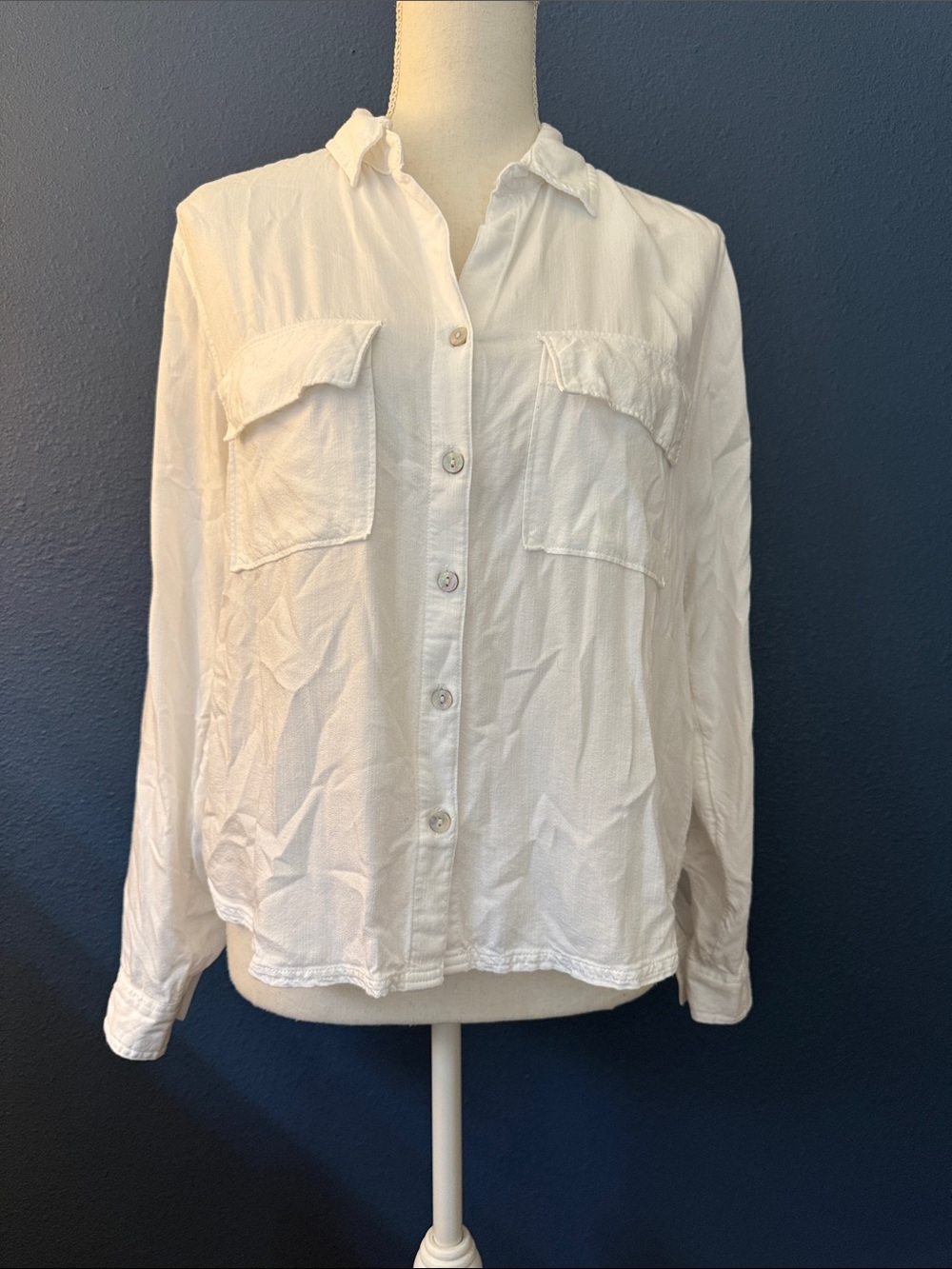 beachlunchlounge White Lightweight Button-Down Shirt with Chest Pockets